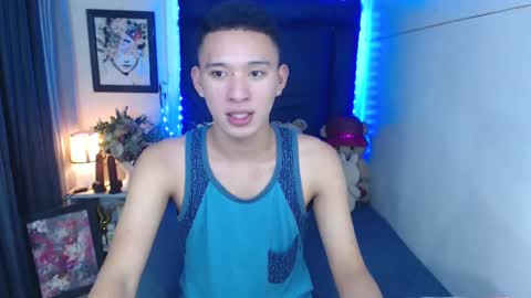 Snapshot of iconicmateo chatting on December 5, 12:33 pm Mateo online show from December 5, 12:33 pm