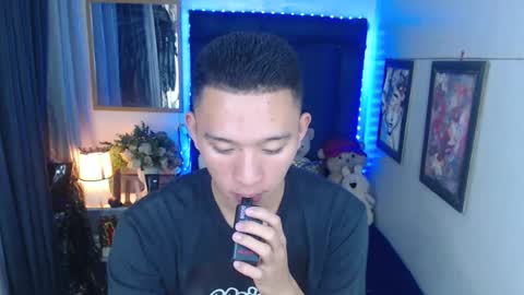 Snapshot of iconicmateo chatting on January 20, 7:58 am Mateo online show from January 20, 7:58 am