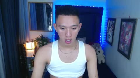 Snapshot of iconicmateo chatting on January 18, 7:04 am Mateo online show from January 18, 7:04 am