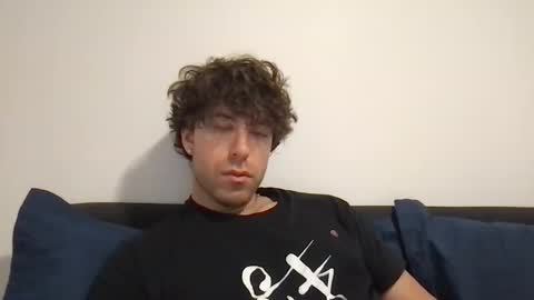 icyninesix online show from January 7, 11:48 am