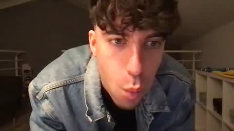 Snapshot of icyninesix chatting on January 8, 7:03 pm icyninesix online show from January 8, 7:03 pm