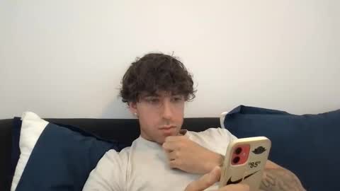 icyninesix online show from December 23, 7:28 am