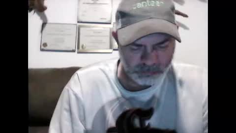 Snapshot of idkwhyidothis348732 chatting on February 24, 11:54 am idkwhyidothis348732 online show from February 24, 11:54 am