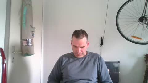 idontknowwhy1 online show from March 10, 7:36 am