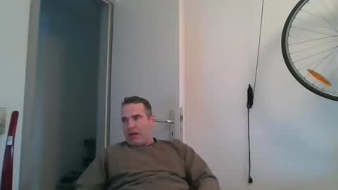 idontknowwhy1 online show from February 2, 8:35 am