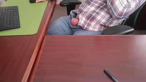 Hung office Stud online show from January 23, 4:05 pm