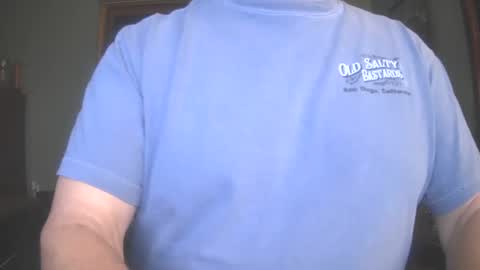 Snapshot of il_undercover chatting on November 1, 10:52 am il_undercover online show from November 1, 10:52 am