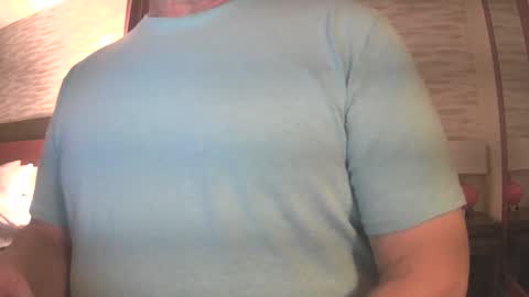 Snapshot of il_undercover chatting on February 4, 3:44 am il_undercover online show from February 4, 3:44 am
