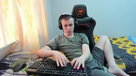 Snapshot of iliaskrislove chatting on October 22, 9:35 am iliaskris online show from October 22, 9:35 am