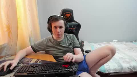 iliaskris online show from February 3, 6:22 am