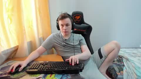 iliaskris online show from June 18, 11:04 am