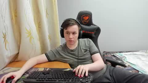 iliaskris online show from June 9, 6:42 pm
