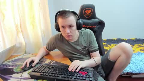 Snapshot of iliaskrislove chatting on October 20, 6:17 am iliaskris online show from October 20, 6:17 am