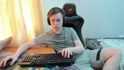 iliaskris online show from June 27, 7:11 am