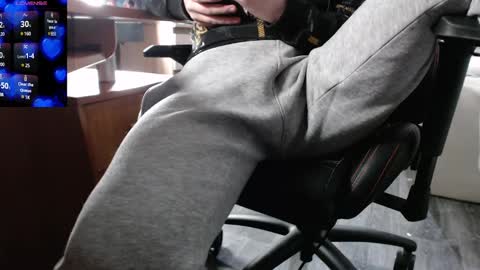 Snapshot of iliaskrisloveee chatting on December 5, 1:25 am lord online show from December 5, 1:25 am