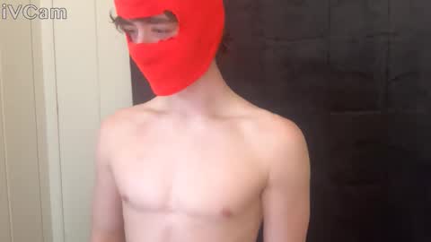 IIIIIIllIIlllllIIl online show from April 12, 7:48 pm