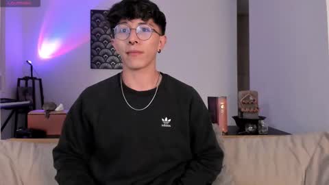 IM  THOMAS online show from February 3, 6:40 am