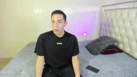 IM EMILIANOLUX online show from October 24, 7:48 pm