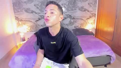 IM EMILIANOLUX online show from November 8, 3:32 am