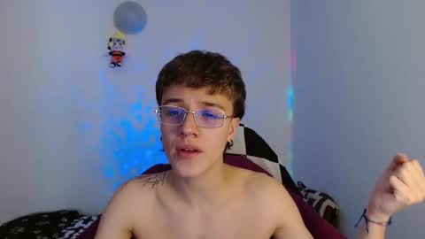 Oliver P online show from March 8, 8:46 pm