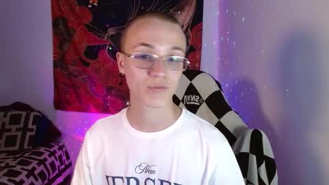 Oliver P online show from November 9, 11:31 pm