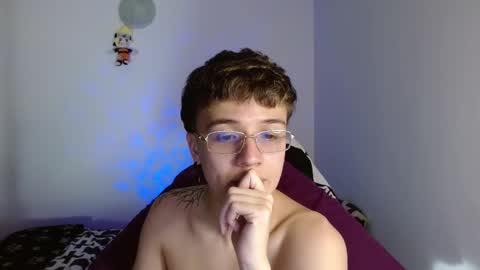 Oliver P online show from March 4, 2:06 am