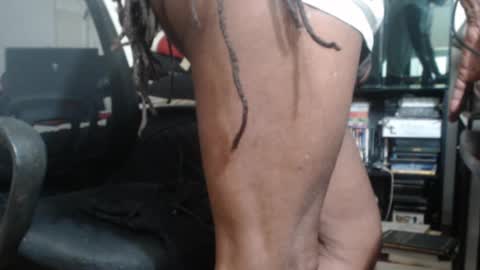 Snapshot of imanlolo789__ chatting on December 25, 3:06 pm Imanlolo789 formerly known as Slimrodxxx independent model online show from December 25, 3:06 pm