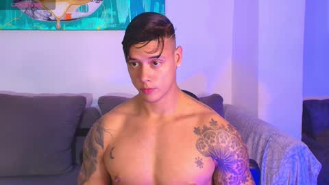 Snapshot of imconor chatting on October 14, 1:56 am imconor online show from October 14, 1:56 am