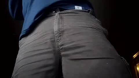 Iminyourroom online show from February 3, 7:18 am