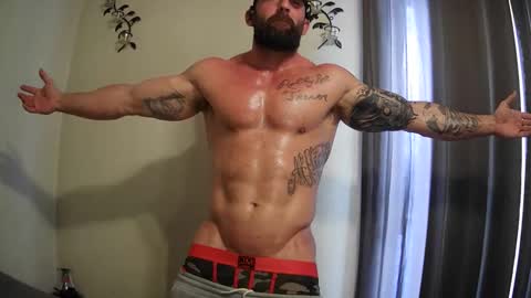 Snapshot of imnewherelollol chatting on February 13, 3:35 pm Majordadbod101 online show from February 13, 3:35 pm