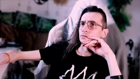 incandenza_ online show from March 27, 3:02 pm