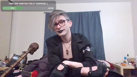 Snapshot of incubussy_x chatting on January 19, 7:57 am Incubussy X online show from January 19, 7:57 am