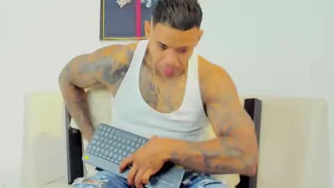 Snapshot of independent_project chatting on October 19, 6:28 am Jacobo online show from October 19, 6:28 am