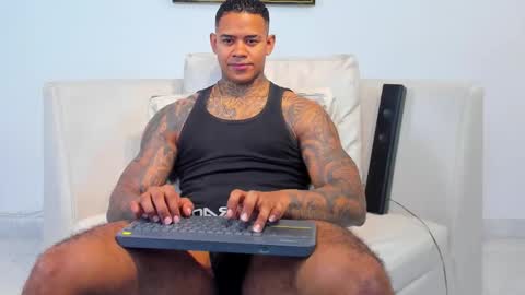 Snapshot of independent_project chatting on October 25, 7:10 am Jacobo online show from October 25, 7:10 am