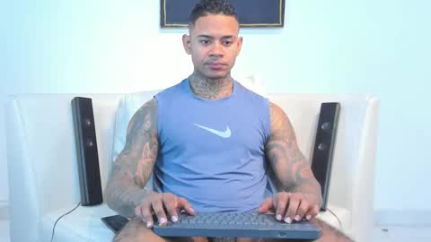 Snapshot of independent_project chatting on October 16, 2:52 am Jacobo online show from October 16, 2:52 am