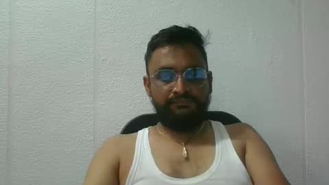 Snapshot of indianlover1433 chatting on October 7, 9:57 am Indian lover online show from October 7, 9:57 am