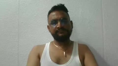 Snapshot of indianlover1433 chatting on September 13, 9:21 am Indian lover online show from September 13, 9:21 am