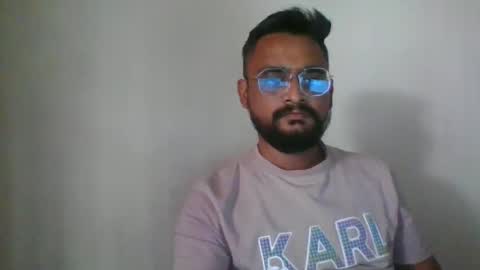 Snapshot of indianlover1433 chatting on January 31, 6:46 am Indian lover online show from January 31, 6:46 am