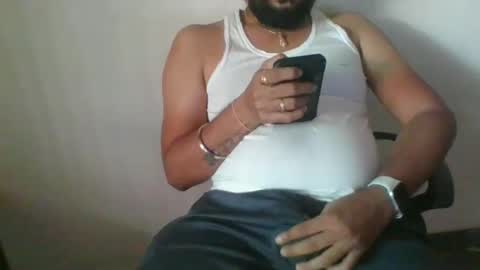 Snapshot of indianlover1433 chatting on February 25, 9:20 am Indian lover online show from February 25, 9:20 am