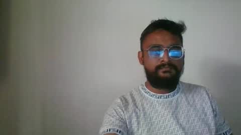 Snapshot of indianlover1433 chatting on January 16, 7:49 am Indian lover online show from January 16, 7:49 am