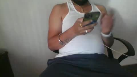Snapshot of indianlover1433 chatting on February 7, 9:05 am Indian lover online show from February 7, 9:05 am