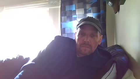 indy2001124646 online show from May 31, 3:57 am