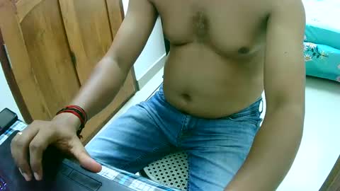 Snapshot of ingloriousuncut chatting on January 30, 10:19 am Inglorious Hairy Uncut online show from January 30, 10:19 am