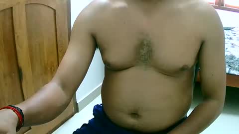 Snapshot of ingloriousuncut chatting on February 17, 10:29 am Inglorious Hairy Uncut online show from February 17, 10:29 am