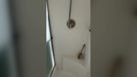 inhalation_exhalation online show from April 12, 9:05 pm