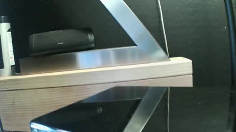 init2dentit online show from March 24, 12:43 pm