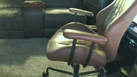 init2dentit online show from March 29, 2:01 am