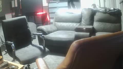 init2dentit online show from March 11, 11:17 am