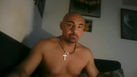 insaneman0502 online show from December 30, 2:20 am
