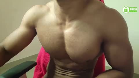 Snapshot of insanestud_miles chatting on February 19, 5:49 pm Miles online show from February 19, 5:49 pm